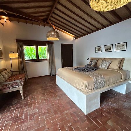 Bed and Breakfast La Kreyiol Улувату Екстер'єр фото